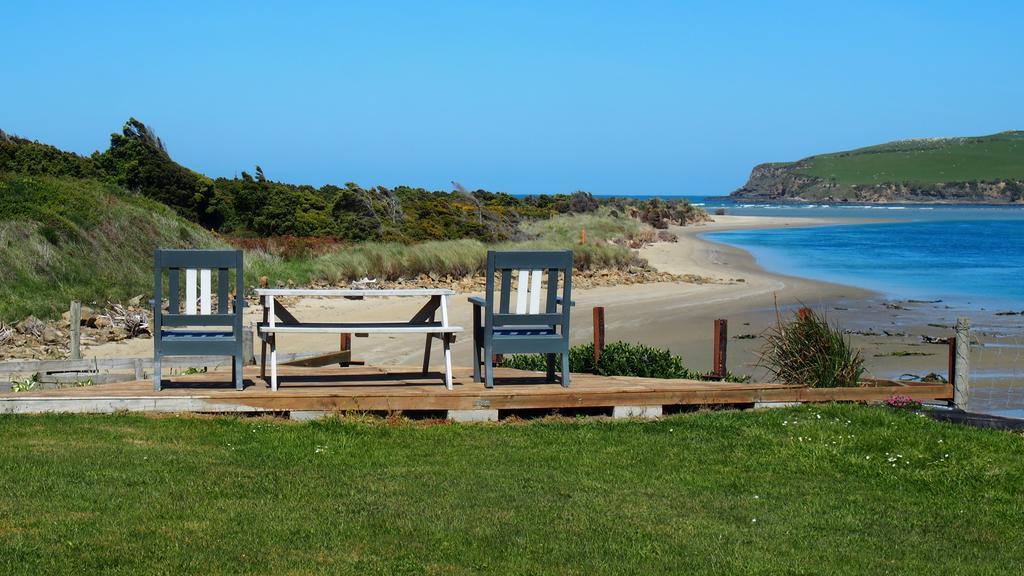 Surat Bay Lodge By The Sea/Backpackers Hostel Owaka Eksteriør bilde